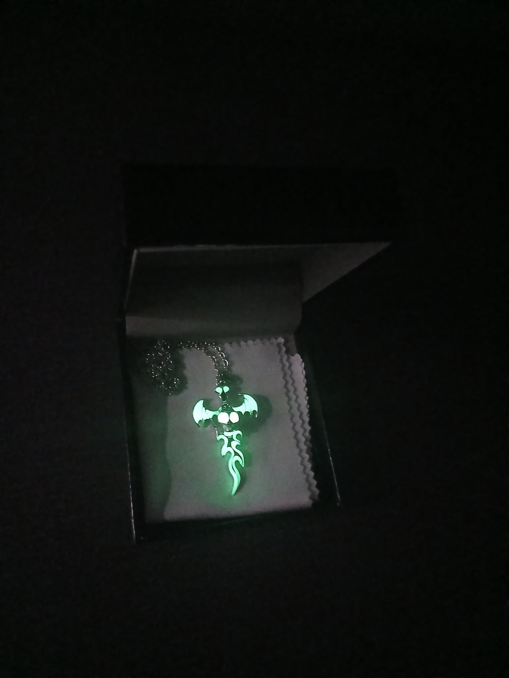 AluminiNecklace™ Toxic Green Skull Pendant