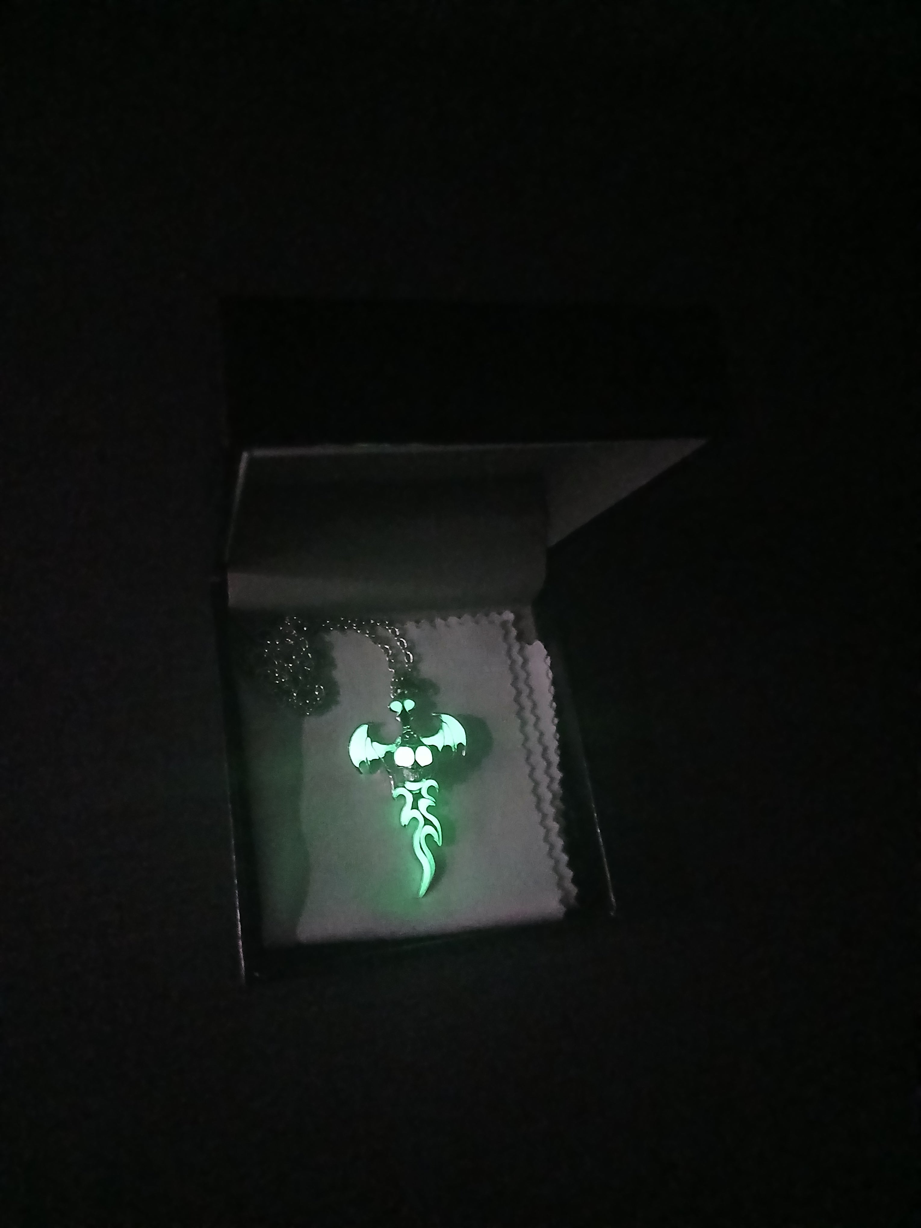 AluminiNecklace™ Toxic Green Skull Pendant