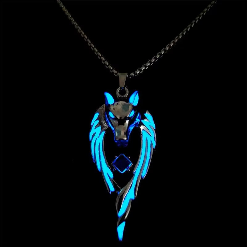 Fashion Wolf Pendant Necklaces for Men Glow Domineering Animal Vintage Chain Glowing Necklace Punk Hiphop Jewelry Accessories